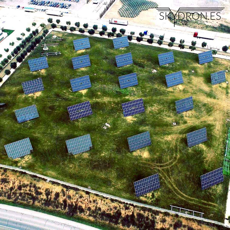 Termografía aérea de paneles solares y campos fotovoltaicos y térmicos con drones